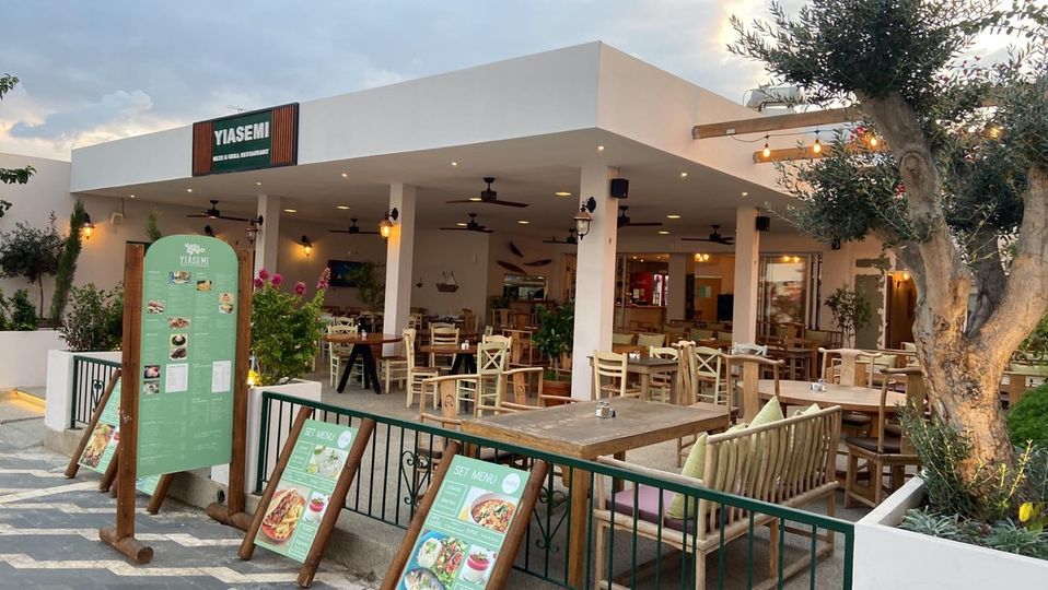 Ένα αγαπημένο και καλοκαιρινό στέκι άνοιξε τις πόρτες του και στην Αγία Νάπα