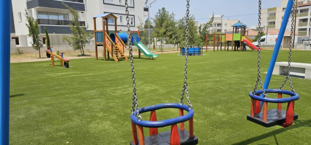 Δήμος Λακατάμειας: 4 καινούργια πάρκα για παιδιά κοσμούν πλέον γειτονιές του