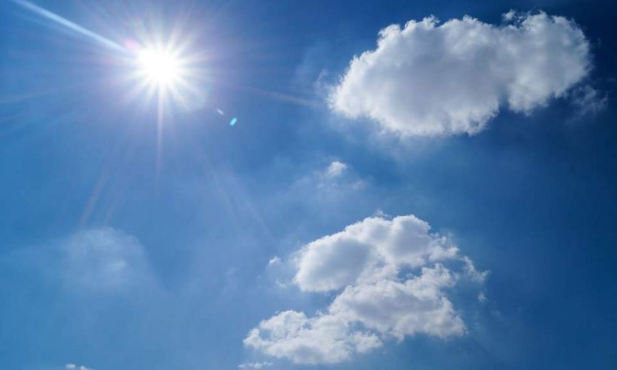 Και σήμερα “ακίνδυνες” συννεφιές και ανοιξιάτικος καιρός