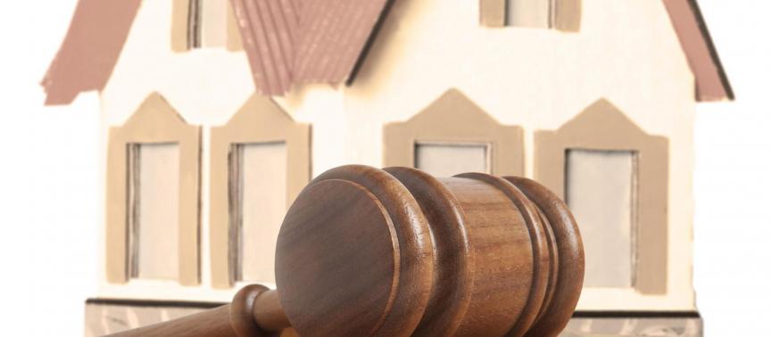 Ζητά «Πάγωμα» εκποιήσεων 1ης κατοικίας η Επιτροπή Προσφύγων της Βουλής