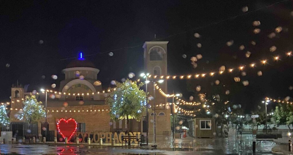 Το Χριστουγεννιάτικο Χωριό Αγάπης έρχεται στη Ξυλοφάγου — δύο μέρες γεμάτες μαγεία και χαρά!