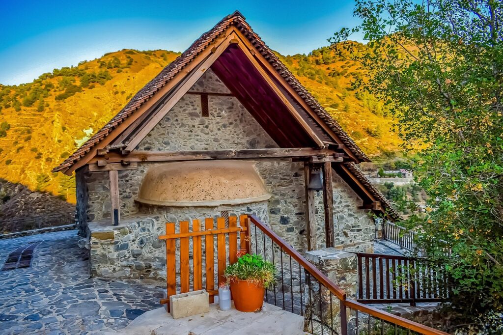 Η Παναγία του Μουτουλλά – Ένας θρησκευτικός θησαυρός στην κοιλάδα της Μαραθάσας