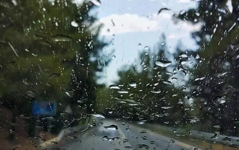 Καιρός: Βροχές μεν, μεμονωμένες δε. Έρχεται το βαρομετρικό ADEL