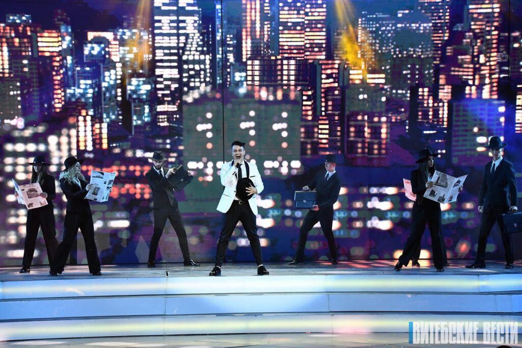 &Omicron; &Chi;&rho;ή&sigma;&tau;&omicron;&sigmaf; &Tau;&epsilon;&lambda;&epsilon;&beta;ά&nu;&tau;&omicron;&sigmaf; &zeta;&omega;&nu;&tau;&alpha;&nu;&epsilon;ύ&epsilon;&iota; &nu;&omicron;&sigma;&tau;&alpha;&lambda;&gamma;&iota;&kappa;έ&sigmaf; &mu;&epsilon;&lambda;&omega;&delta;ί&epsilon;&sigmaf; &sigma;&tau;&eta;&nu; &Pi;&lambda;&alpha;&tau;&epsilon;ί&alpha; &Epsilon;&rho;&mu;&omicron;ύ