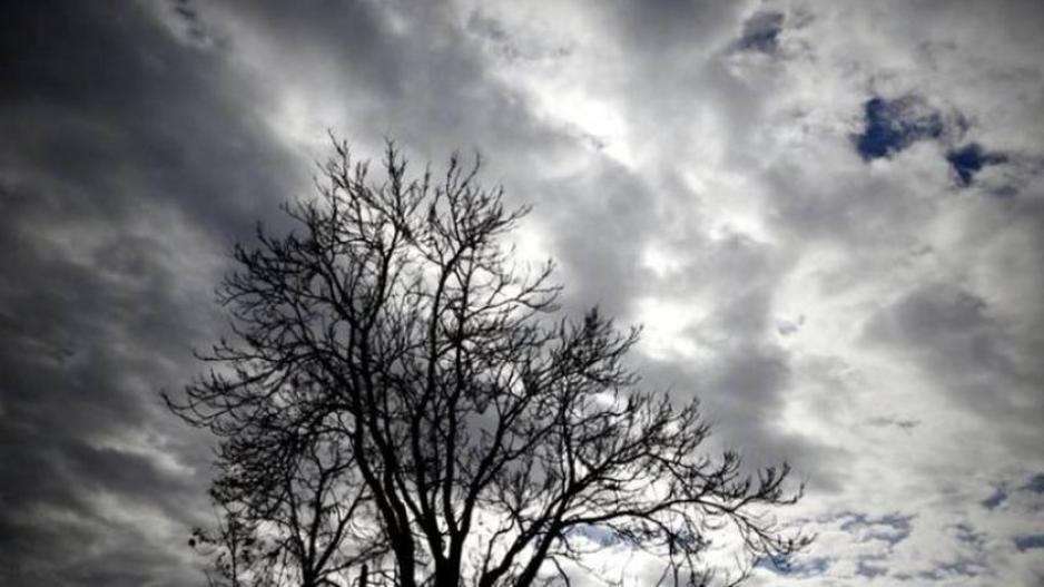 &Sigma;&upsilon;&nu;&nu;&epsilon;&phi;&iota;ά, &beta;&rho;&omicron;&chi;έ&sigmaf; &kappa;&alpha;&iota; &kappa;&alpha;&tau;&alpha;&iota;&gamma;ί&delta;&epsilon;&sigmaf; &mu;&epsilon; &alpha;&rho;&alpha;&iota;ή &sigma;&kappa;ό&nu;&eta; &sigma;&tau;&eta;&nu; &alpha;&tau;&mu;ό&sigma;&phi;&alpha;&iota;&rho;&alpha;