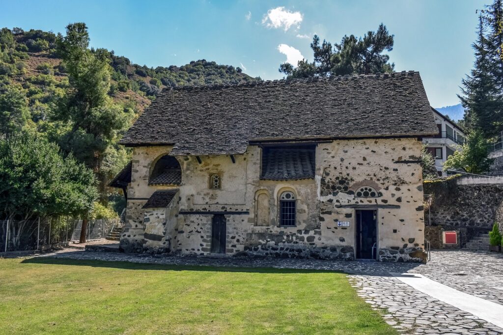 &Epsilon;&kappa;&kappa;&lambda;&eta;&sigma;ί&alpha; &Alpha;&gamma;ί&omicron;&upsilon; &Nu;&iota;&kappa;&omicron;&lambda;ά&omicron;&upsilon; &tau;&eta;&sigmaf; &Sigma;&tau;έ&gamma;&eta;&sigmaf;: &Epsilon;&kappa;&epsilon;ί ό&pi;&omicron;&upsilon; &omicron;&iota; &tau;&omicron;&iota;&chi;&omicron;&gamma;&rho;&alpha;&phi;ί&epsilon;&sigmaf; &psi;&iota;&theta;&upsilon;&rho;ί&zeta;&omicron;&upsilon;&nu; &alpha;&iota;ώ&nu;&epsilon;&sigmaf; &iota;&sigma;&tau;&omicron;&rho;ί&alpha;&sigmaf;