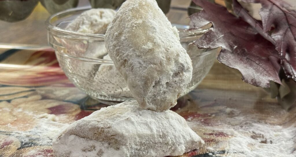 Φτιάχνουμε «Κουραμπιέδες αλλιώς» σε ένα ξεχωριστό γευστικό εργαστήρι, με τη Μαριλένα Ιωαννίδου