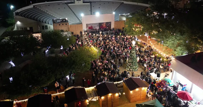 Η Λακατάμεια Ετοιμάζει ένα Υπέροχο Χριστουγεννιάτικο Χωριό!