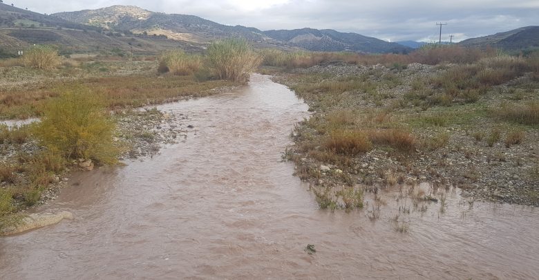 &ldquo;&Alpha;&nu;&alpha;&sigma;&tau;ή&theta;&eta;&kappa;&epsilon;&rdquo; &omicron; &xi;&epsilon;&rho;ό&sigmaf; &pi;&omicron;&tau;&alpha;&mu;ό&sigmaf; &ndash; &Sigma;&upsilon;&gamma;&kappa;&rho;&alpha;&tau;&eta;&mu;έ&nu;&eta; &alpha;&iota;&sigma;&iota;&omicron;&delta;&omicron;&xi;ί&alpha; &gamma;&iota;&alpha; &tau;&alpha; &upsilon;&delta;&alpha;&tau;&iota;&kappa;ά &alpha;&pi;&omicron;&theta;έ&mu;&alpha;&tau;&alpha;