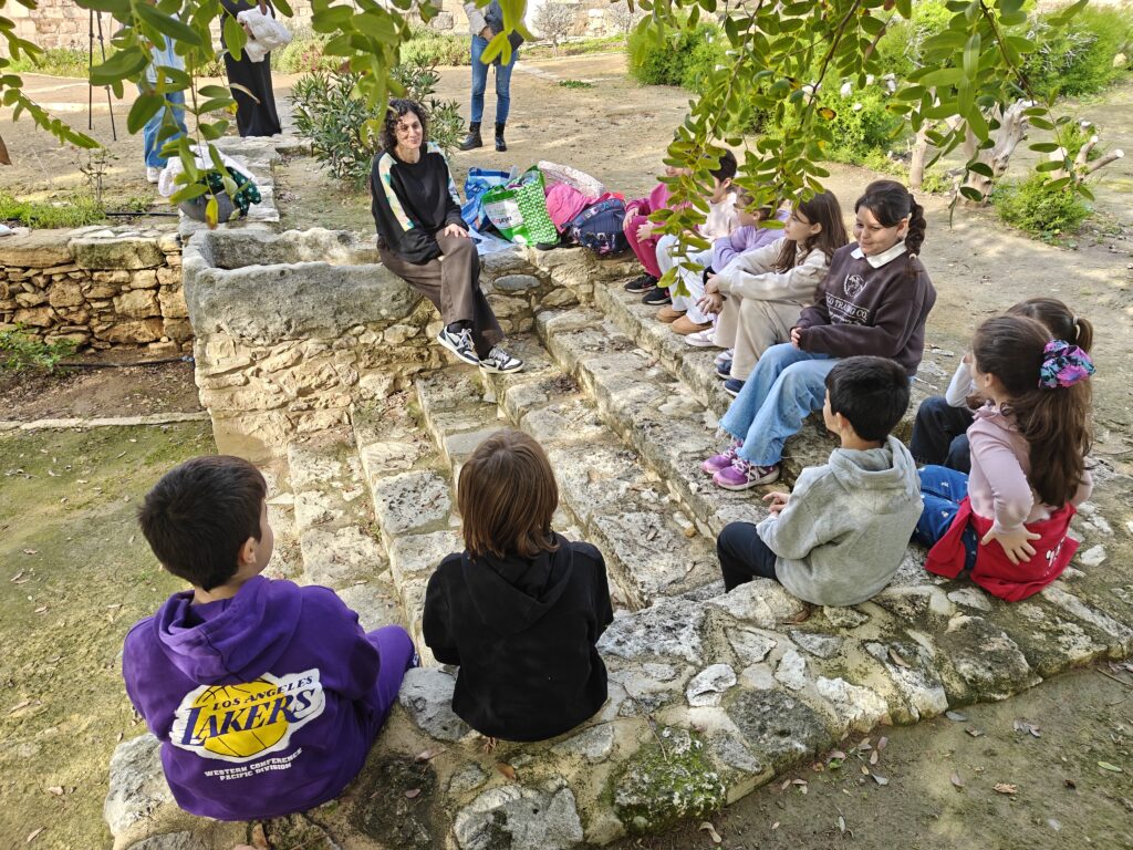 &ldquo;&Epsilon;&pi;ί&theta;&epsilon;&sigma;&eta; &sigma;&tau;&omicron; &phi;&rho;&omicron;ύ&rho;&iota;&omicron; &tau;&omicron;&upsilon; &Lambda;&omicron;ύ&iota; &Nu;&tau;&epsilon; &Mu;&alpha;&nu;&iota;ά&kappa;&rdquo; &ndash; &Mu;ί&alpha; &delta;&iota;&alpha;&delta;&rho;&alpha;&sigma;&tau;&iota;&kappa;ή &epsilon;&kappa;&pi;&alpha;&iota;&delta;&epsilon;&upsilon;&tau;&iota;&kappa;ή &epsilon;&mu;&pi;&epsilon;&iota;&rho;ί&alpha; &gamma;&iota;&alpha; &gamma;&omicron;&nu;&epsilon;ί&sigmaf; &kappa;&alpha;&iota; &pi;&alpha;&iota;&delta;&iota;ά