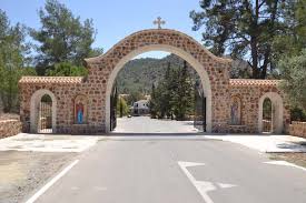 &Tau;&omicron; &Mu;&omicron;&nu;&alpha;&sigma;&tau;ή&rho;&iota; &tau;&eta;&sigmaf; &Alpha;&gamma;ί&alpha;&sigmaf; &Theta;έ&kappa;&lambda;&alpha;&sigmaf; &sigma;&tau;&eta; &Mu;&omicron;&sigma;&phi;&iota;&lambda;&omega;&tau;ή: Έ&nu;&alpha;&sigmaf; &tau;ό&pi;&omicron;&sigmaf; &pi;ί&sigma;&tau;&eta;&sigmaf; &kappa;&alpha;&iota; &theta;&alpha;&upsilon;&mu;&alpha;&tau;&omicron;&upsilon;&rho;&gamma;ή&sigmaf; &pi;&alpha;&rho;ά&delta;&omicron;&sigma;&eta;&sigmaf;