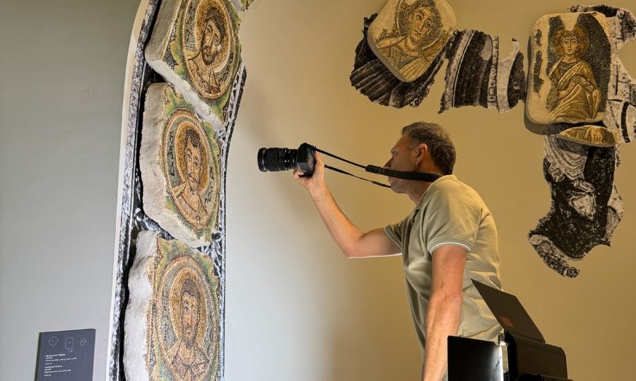 &Tau;&omicron; &Pi;&alpha;&nu;&epsilon;&pi;&iota;&sigma;&tau;ή&mu;&iota;&omicron; Frederick &sigma;&upsilon;&mu;&mu;&epsilon;&tau;έ&chi;&epsilon;&iota; &sigma;&epsilon; &kappa;&alpha;&iota;&nu;&omicron;&tau;ό&mu;&omicron; &pi;&rho;ό&gamma;&rho;&alpha;&mu;&mu;&alpha; &delta;&iota;ά&sigma;&omega;&sigma;&eta;&sigmaf; &beta;&upsilon;&zeta;&alpha;&nu;&tau;&iota;&nu;ώ&nu; &psi;&eta;&phi;&iota;&delta;&omega;&tau;ώ&nu;