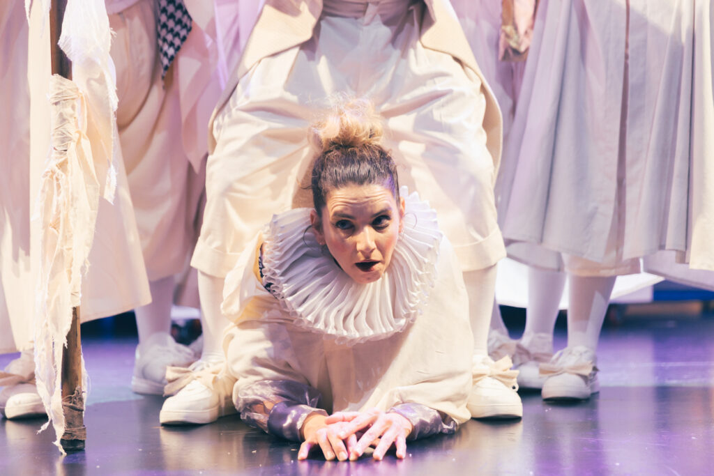 &Theta;&Omicron;&Kappa;: &Alpha;&upsilon;&lambda;&alpha;ί&alpha; &gamma;&iota;&alpha; &laquo;&Tau;&alpha; &kappa;&alpha;&iota;&nu;&omicron;ύ&rho;&iota;&alpha; &rho;&omicron;ύ&chi;&alpha; &tau;&omicron;&upsilon; &beta;&alpha;&sigma;&iota;&lambda;&iota;ά&raquo; &mu;&epsilon; &delta;ύ&omicron; &tau;&epsilon;&lambda;&epsilon;&upsilon;&tau;&alpha;ί&epsilon;&sigmaf; &pi;&alpha;&rho;&alpha;&sigma;&tau;ά&sigma;&epsilon;&iota;&sigmaf;