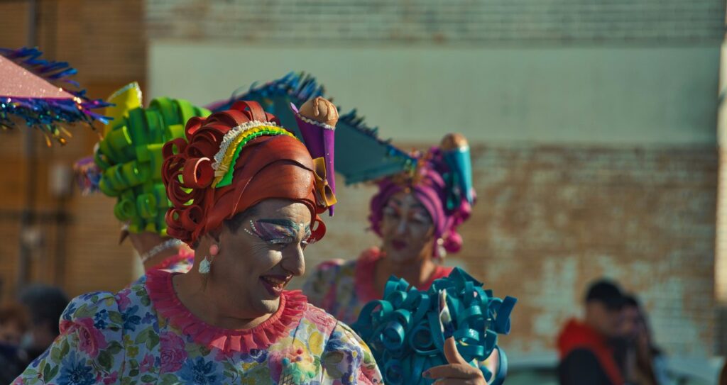 Ό&lambda;&alpha; ό&sigma;&alpha; &theta;&alpha; &sigma;&upsilon;&mu;&beta;&omicron;ύ&nu; &sigma;&tau;&omicron; &Kappa;&alpha;&rho;&nu;&alpha;&beta;ά&lambda;&iota; &Alpha;&mu;&mu;&omicron;&chi;ώ&sigma;&tau;&omicron;&upsilon;