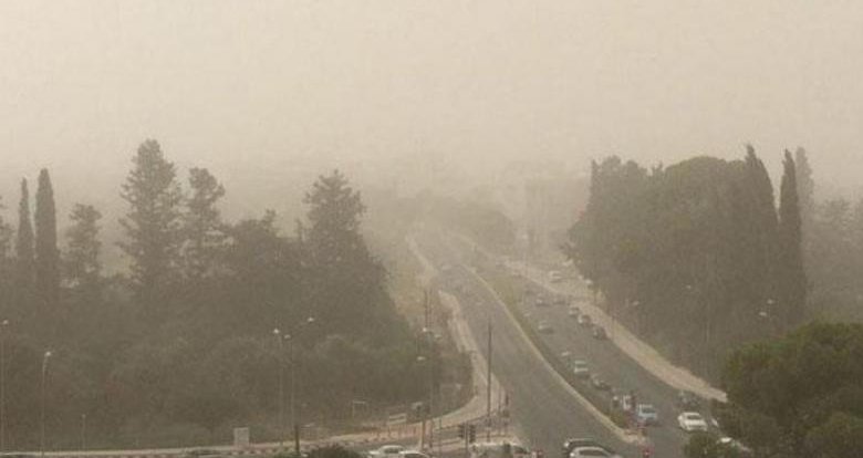 &Delta;&epsilon;&nu; &lambda;έ&epsilon;&iota; &nu;&alpha; &upsilon;&pi;&omicron;&chi;&omega;&rho;ή&sigma;&epsilon;&iota; &eta; &sigma;&kappa;ό&nu;&eta; &ndash; &Pi;ό&tau;&epsilon; &alpha;&nu;&alpha;&mu;έ&nu;&omicron;&nu;&tau;&alpha;&iota; &beta;&rho;&omicron;&chi;έ&sigmaf; &kappa;&alpha;&iota; &kappa;&alpha;&tau;&alpha;&iota;&gamma;ί&delta;&epsilon;&sigmaf;