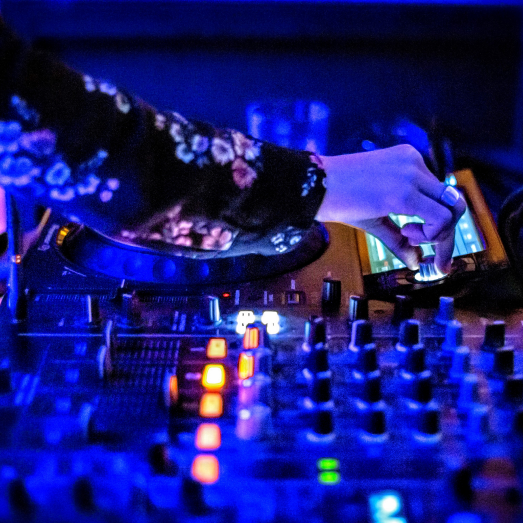 Ένα πάρτι αφιερωμένο στη γυναίκα στα στενά της Λευκωσίας