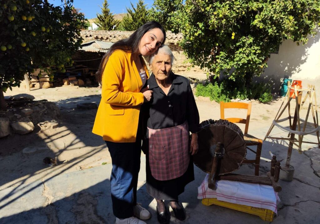 &Epsilon;&iota;&sigmaf; &tau;&omicron; &epsilon;&pi;&alpha;&nu;&iota;&delta;&epsilon;ί&nu; &alpha;&gamma;&alpha;&pi;&eta;&mu;έ&nu;&eta; &kappa;&upsilon;&rho;ί&alpha; &Alpha;&pi;&omicron;&sigma;&tau;ό&lambda;&alpha; &alpha;&pi;ό &tau;&omicron; &Mu;ά&mu;&mu;&alpha;&rho;&iota;