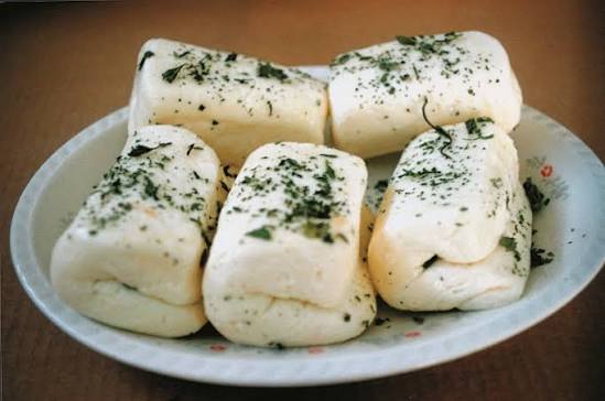 &Pi;ώ&sigmaf; &phi;&tau;&iota;ά&chi;&nu;&omicron;&upsilon;&mu;&epsilon; halloumi ό&pi;&omega;&sigmaf; &eta; &gamma;&iota;&alpha;&gamma;&iota;ά &ndash; &Eta; &alpha;&upsilon;&theta;&epsilon;&nu;&tau;&iota;&kappa;ή &sigma;&upsilon;&nu;&tau;&alpha;&gamma;ή!