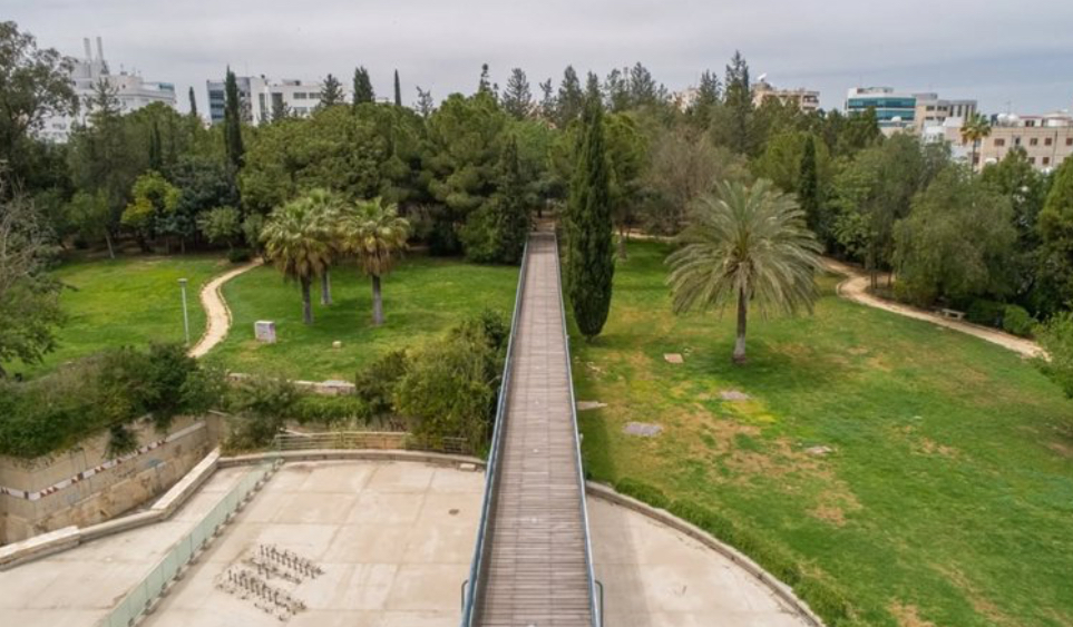 &Nu;έ&alpha; &epsilon;&pi;&omicron;&chi;ή &gamma;&iota;&alpha; &tau;&omicron; &Pi;ά&rho;&kappa;&omicron; &Alpha;&kappa;&rho;&omicron;&pi;ό&lambda;&epsilon;&omega;&sigmaf; &ndash; &Sigma;ύ&gamma;&chi;&rho;&omicron;&nu;&eta; &kappa;&alpha;&iota; &alpha;&sigma;&phi;&alpha;&lambda;ή&sigmaf; &pi;&alpha;&iota;&delta;&iota;&kappa;ή &chi;&alpha;&rho;ά &sigma;&tau;&omicron;&nu; &Sigma;&tau;&rho;ό&beta;&omicron;&lambda;&omicron;