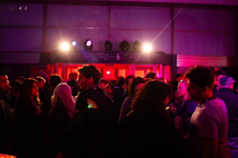 Έ&rho;&chi;&epsilon;&tau;&alpha;&iota; &tau;&omicron; 24&omicron; &Delta;&iota;&epsilon;&theta;&nu;έ&sigmaf; &Phi;&epsilon;&sigma;&tau;&iota;&beta;ά&lambda; &Kappa;&iota;&nu;&eta;&mu;&alpha;&tau;&omicron;&gamma;&rho;&alpha;&phi;&iota;&kappa;έ&sigmaf; &Mu;έ&rho;&epsilon;&sigmaf; &Kappa;ύ&pi;&rho;&omicron;&sigmaf; 2026 &ndash; Ό&tau;&alpha;&nu; &eta; &zeta;&omega;ή &gamma;ί&nu;&epsilon;&tau;&alpha;&iota; &tau;&alpha;&iota;&nu;ί&alpha;