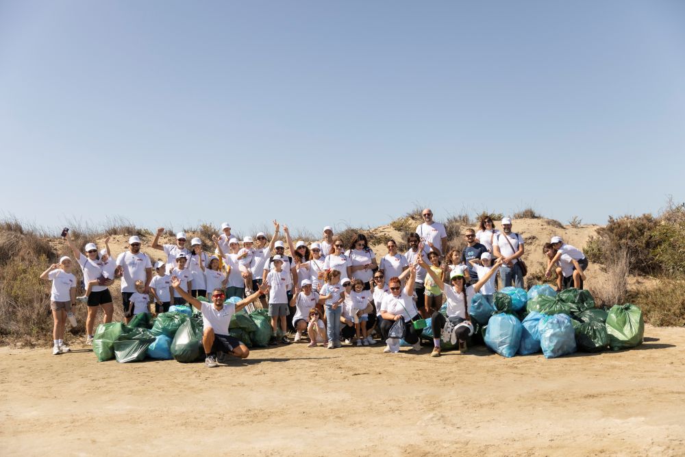 &Eta; Exinity &kappa;&alpha;&iota; &tau;&omicron; Ί&delta;&rho;&upsilon;&mu;&alpha; Andrey Julia Dashin &epsilon;&nu;&iota;&sigma;&chi;ύ&omicron;&upsilon;&nu; &a