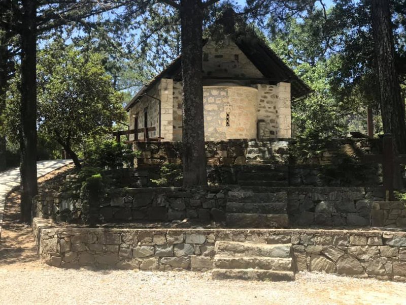 Ά&gamma;&iota;&omicron;&sigmaf; &Mu;&epsilon;&rho;&kappa;&omicron;ύ&rho;&iota;&omicron;&sigmaf;: &Tau;&omicron; &epsilon;&kappa;&kappa;&lambda;&eta;&sigma;ά&kappa;&iota; &pi;&omicron;&upsilon; &gamma;&epsilon;&nu;&nu;ή&theta;&eta;&kappa;&epsilon; &alpha;&pi;ό &mu;&iota;&alpha; &tau;&upsilon;&chi;&alpha;ί&alpha; &alpha;&nu;&alpha;&kappa;ά&lambda;&upsilon;&psi;&eta; &sigma;&tau;&omicron; &Delta;ά&sigma;&omicron;&sigmaf; &Pi;ά&phi;&omicron;&upsilon;