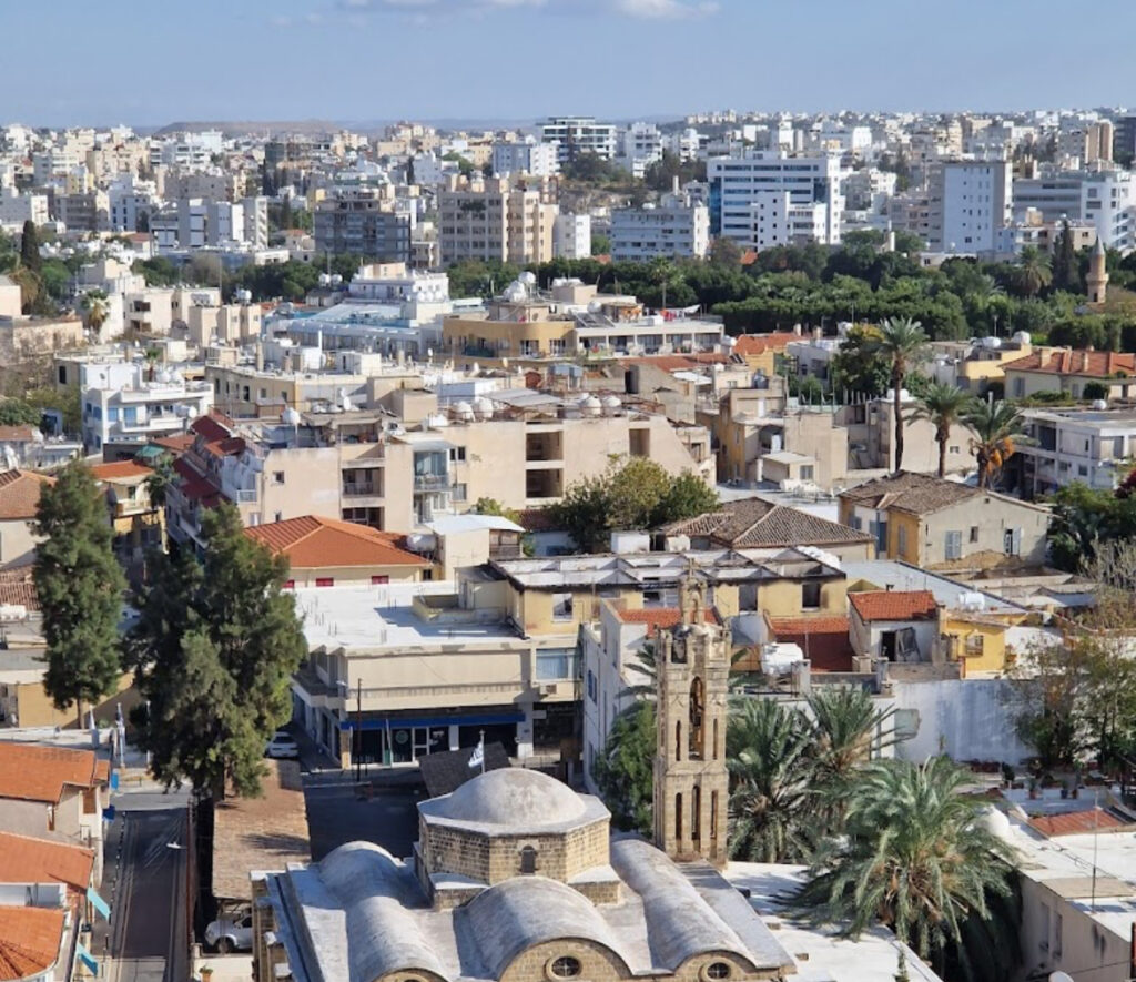 &Sigma;&tau;&eta;&nu; &kappa;&alpha;&rho;&delta;&iota;ά &tau;&eta;&sigmaf; &Lambda;&epsilon;&upsilon;&kappa;&omega;&sigma;ί&alpha;&sigmaf;, &upsilon;&pi;ά&rho;&chi;&epsilon;&iota; έ&nu;&alpha; &sigma;&eta;&mu;&epsilon;ί&omicron; &pi;&omicron;&upsilon; &sigma;&omicron;&upsilon; &delta;&epsilon;ί&chi;&nu;&epsilon;&iota; &tau;&eta;&nu; &pi;ό&lambda;&eta;&hellip; &alpha;&pi;ό &psi;&eta;&lambda;ά!