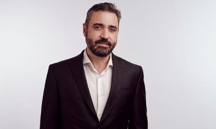 &Alpha;&upsilon;&tau;ό&nu; &phi;&omega;&tau;&omicron;&gamma;&rho;&alpha;&phi;ί&zeta;&omicron;&upsilon;&nu; ό&tau;&iota; &ldquo;&pi;&iota;ά&nu;&epsilon;&iota;&rdquo; &tau;&omicron;&nu; &Alpha;&Pi;&Omicron;&Epsilon;&Lambda;!