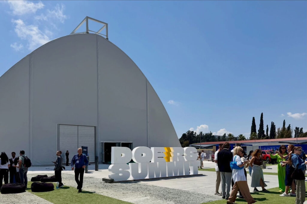 Doers Summit Limassol 2026: &Tau;&epsilon;&chi;&nu;&omicron;&lambda;&omicron;&gamma;ί&alpha;, &Delta;&eta;&mu;&iota;&omicron;&upsilon;&rho;&gamma;&iota;&kappa;ό&tau;&eta;&tau;&alpha; &kappa;&alpha;&iota; &tau;&omicron; &Mu;έ&lambda;&lambda;&omicron;&nu; &tau;&omega;&nu; &Psi;&eta;&phi;&iota;&alpha;&kappa;ώ&nu; &Epsilon;&mu;&pi;&epsilon;&iota;&rho;&iota;ώ&nu;
