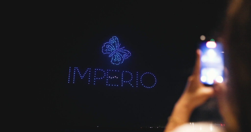 Ένα εντυπωσιακό drone show ζωντάνεψε τα έργα της Imperio στον ουρανό της Λεμεσού