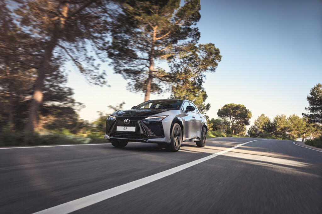 &Eta; Lexus &phi;έ&rho;&nu;&epsilon;&iota; &tau;&omicron; &chi;&epsilon;&iota;&rho;&omicron;&kappa;ί&nu;&eta;&tau;&omicron; &kappa;&iota;&beta;ώ&tau;&iota;&omicron; &sigma;&tau;&eta;&nu; &epsilon;&pi;&omicron;&chi;ή &tau;&eta;&sigmaf; &eta;&lambda;&epsilon;&kappa;&tau;&rho;&omicron;&kappa;ί&nu;&eta;&sigma;&eta;&sigmaf;