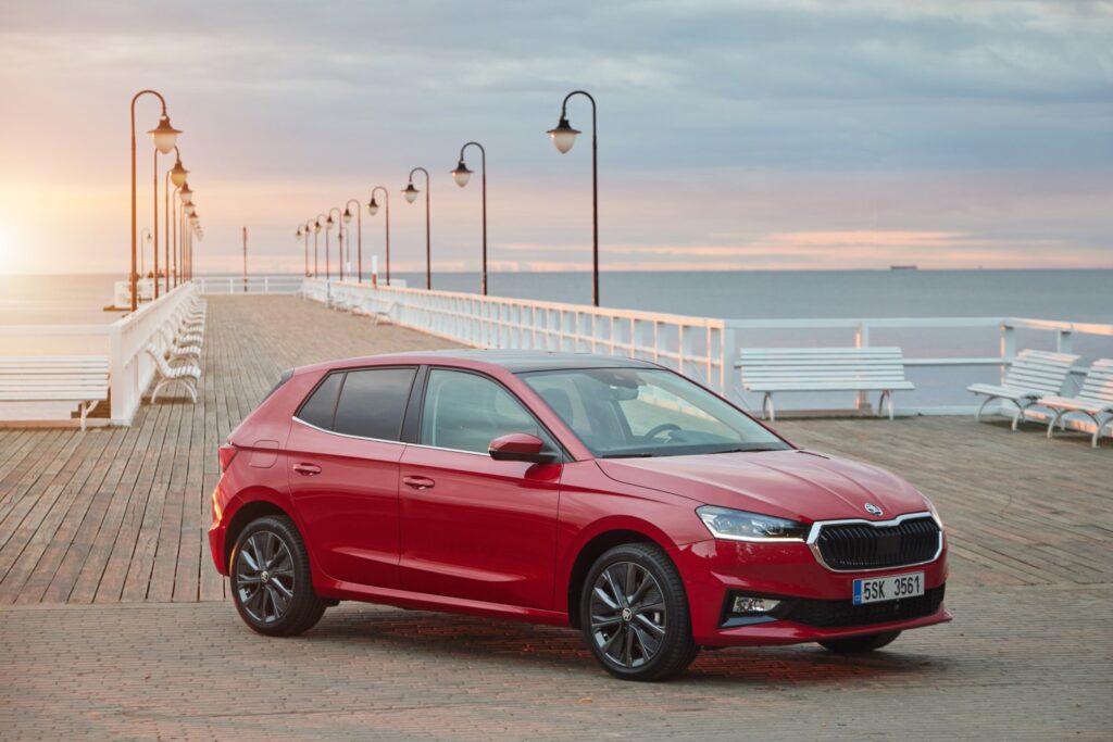 &Eta; Unicars &pi;&rho;&omicron;&sigma;&phi;έ&rho;&epsilon;&iota; &tau;ώ&rho;&alpha; &tau;&omicron; &alpha;&upsilon;&tau;ό&mu;&alpha;&tau;&omicron; &Scaron;koda Fabia &sigma;&tau;&iota;&sigmaf; &euro;18.900