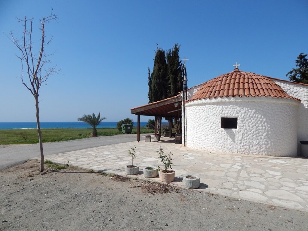 ΟΣΙΑ ΒΡΥΑΙΝΗ: Το άγνωστο εκκλησάκι της Κύπρου με θέα το απέραντο γαλάζιο