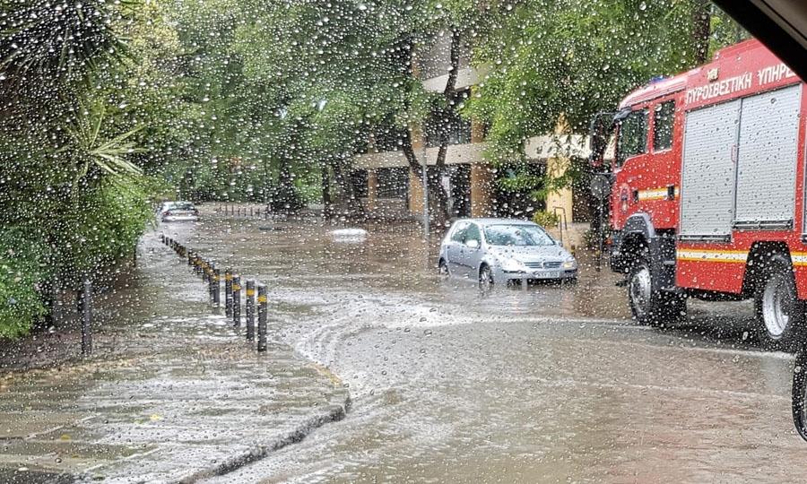 Ό&tau;&alpha;&nu; &omicron; &Alpha;ύ&gamma;&omicron;&upsilon;&sigma;&tau;&omicron;&sigmaf; &theta;&upsilon;&mu;ί&zeta;&epsilon;&iota; &chi;&epsilon;&iota;&mu;ώ&nu;&alpha;: &Gamma;&iota;&alpha;&tau;ί &xi;&epsilon;&sigma;&pi;&omicron;ύ&nu; &iota;&sigma;&chi;&upsilon;&rho;έ&sigmaf; &kappa;&alpha;&tau;&alpha;&iota;&gamma;ί&delta;&epsilon;&sigmaf; &sigma;&tau;&eta;&nu; &Kappa;ύ&pi;&rho;&omicron;